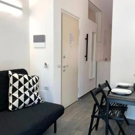 La Casa Al Mare Apartment *